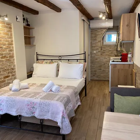 Old Town Studio Apartmán *