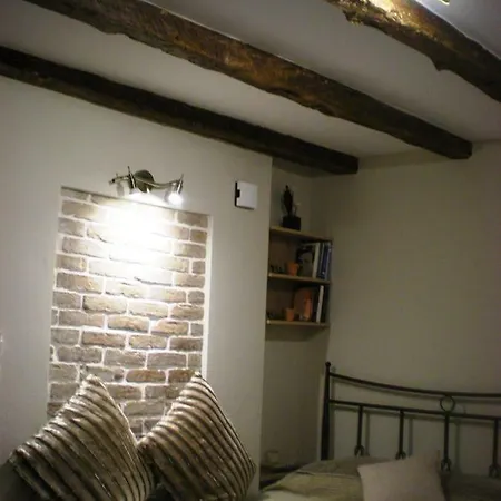 Old Town Studio Apartment